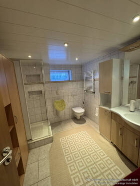 Dusche mit WC im UG - 