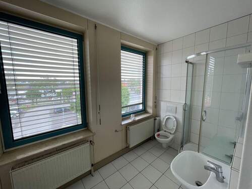 Bad - 1 Zimmer Etagenwohnung zur Miete in Mainz-Kastel