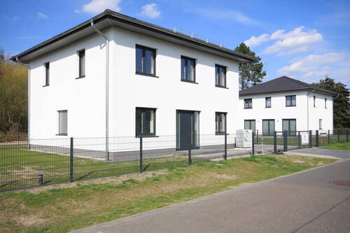 Hausansicht - 5 Zimmer Einfamilienhaus zum Kaufen in Falkensee