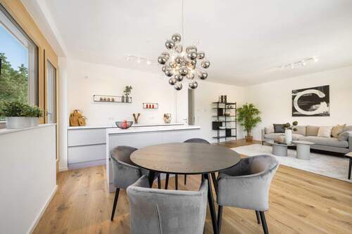 großer Wohn- Koch- Essbereich - 3 Zimmer Etagenwohnung in München