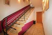 Treppenhaus Nebeneingang - 