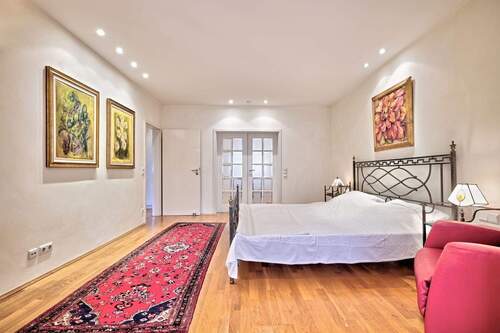 1. OG Schlafzimmer - 