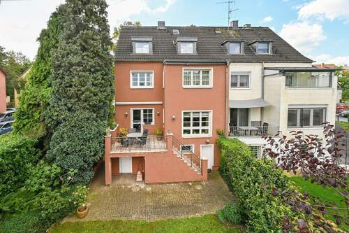 Hausrückseite - 6 Zimmer Einfamilienhaus in Duisburg