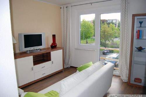 Wohnzimmer - 2 Zimmer Etagenwohnung in Leipzig