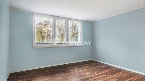 1. OG Schlafzimmer 1 - 