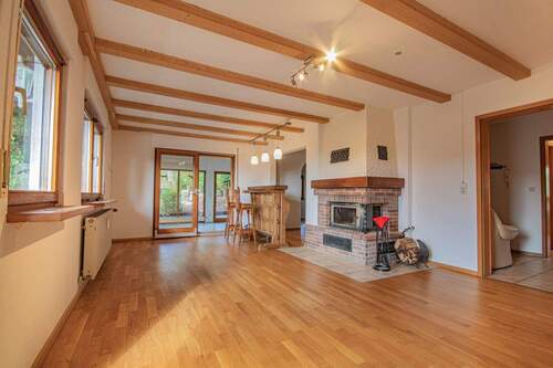 Wohnzimmer3 - 8 Zimmer Etagenwohnung zum Kaufen in Rickenbach