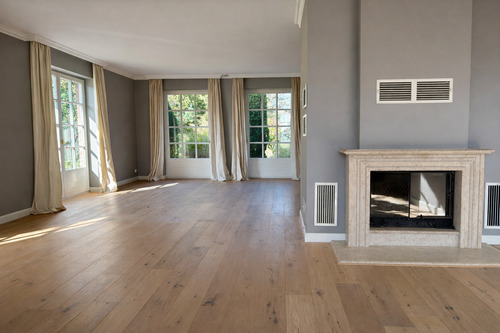 Wohnbereich mit Kamin - 4 Zimmer Einfamilienhaus in Stockelsdorf