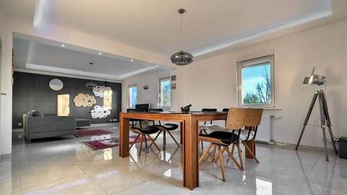 Wohn-/Esszimmer - Moderne 6 Zimmer-Maisonette-Wohnung mit Stellplatz im Herzen von Benningen am Neckar