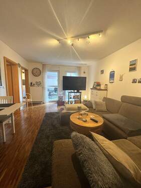 Wohn- und Essbereich.jpg - Gemütliche 2 Zimmer Wohnung mit großzügigem Balkon in Würzburg