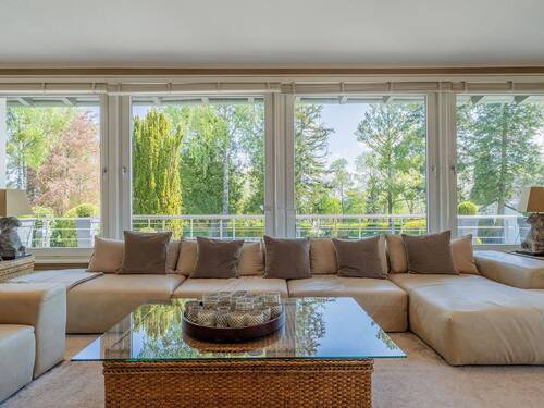 Wohnzimmer_ - Einfamilienhaus mit 280,00 m² in Schondorf am Ammersee zum Kaufen