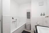 Badezimmer - Etagenwohnung mit 68,10 m² in Berlin zum Kaufen