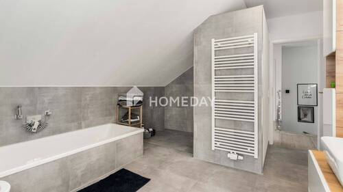 1. OG Badezimmer 2 - 