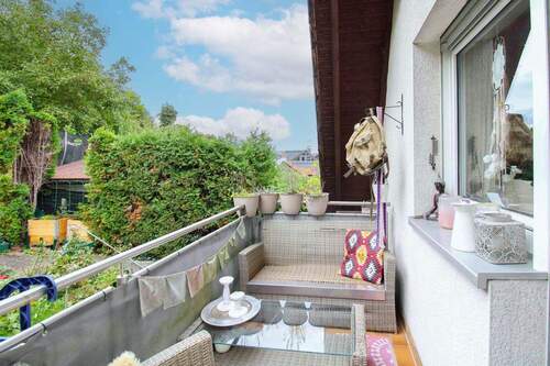 Balkon - 4 Zimmer Etagenwohnung in Marburg