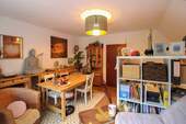 Wohnzimmer - Etagenwohnung mit 61,00 m² in Marburg zum Kaufen