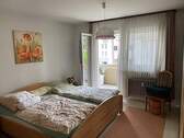 Schlafzimmer mit Balkonzugang - 