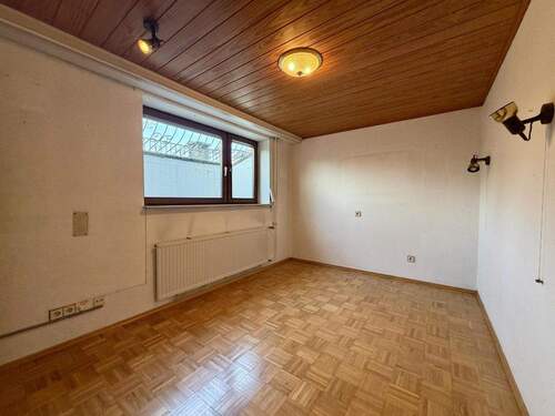 Kinder-/ Arbeitszimmer Souterrain - 