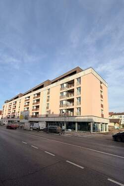 Hausansicht Straßenseite - 2 Zimmer Etagenwohnung in Singen