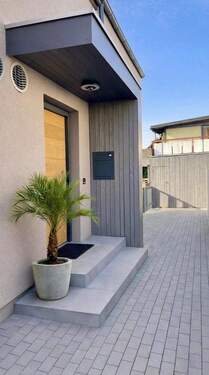 Hauseingang - Einfamilienhaus mit 163,00 m&sup2; in Waldshut zum Kaufen