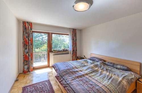 Schlafzimmer mit Balkonzugang - 