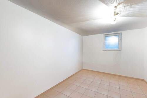 Kellerraum (leergeräumt) - 