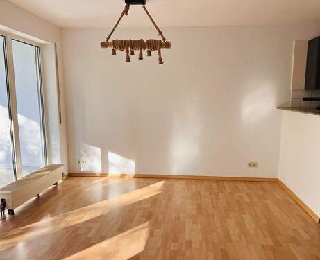 Wohn-/Esszimmer - Etagenwohnung mit 91,20 m² in Winnenden zum Kaufen