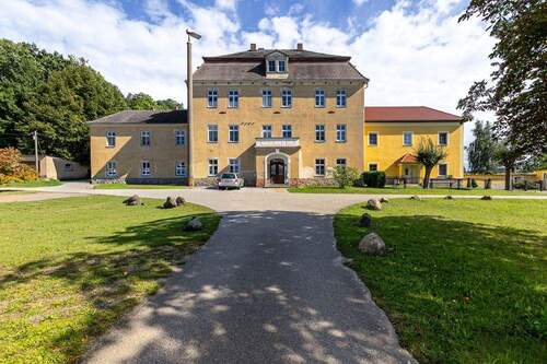 Außenansicht - Mehrfamilienhaus, Wohnhaus in Puschwitz