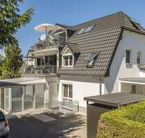 Mehrgenerationenhaus mit Seltenheitswert: 3 Wohneinheiten, Wintergarten, Sonnenterrassen & Mieteinnahmen! - Berlin Zehlendorf