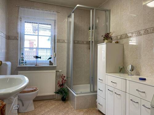 Badezimmer - EG - 
