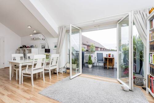 Zugang Dachterrasse - 2 Zimmer Etagenwohnung in Berlin