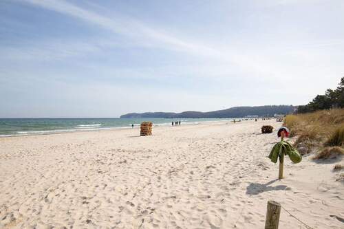Der feinsandige Strand von Binz - 