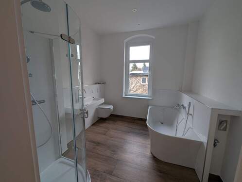 Badezimmer - 4 Zimmer Etagenwohnung in Meißen