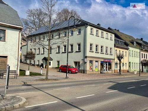 Straßenansicht - 6 Zimmer Mehrfamilienhaus, Wohnhaus in Sayda