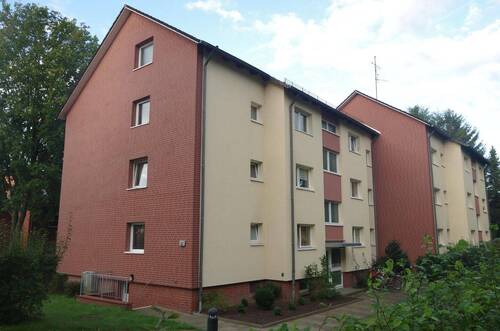 Ansicht von Nordosten - Mehrfamilienhaus, Wohnhaus zum Kaufen in Wentorf