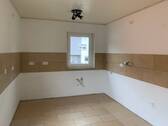 großzügige Wohnküche - 3 Zimmer Etagenwohnung in Dittelbrunn