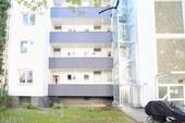 08. Rückansicht Gebäude mit Lift - 
