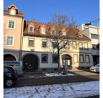 Sanierungsbedürftiges MFH in Ettlingen in bester Lage mit genehmigter Bauvoranfrage