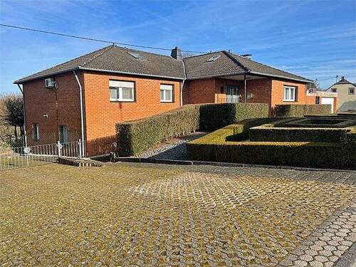 364-01.jpg - 1 Zimmer Mehrfamilienhaus, Wohnhaus zum Kaufen in Utscheid