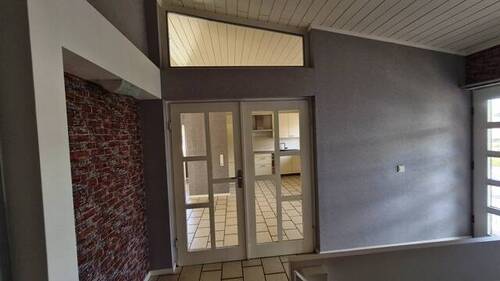 Wohnungseingang - Einfamilienhaus mit 185,00 m² in Heidenrod zum Kaufen