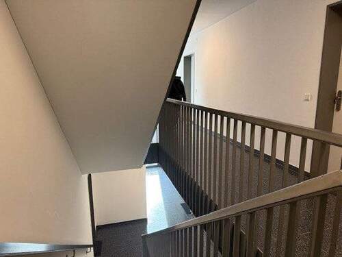 Treppenhaus - Etagenwohnung mit 97,00 m&sup2; in Bochum zum Kaufen