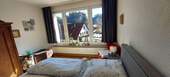 Schlafzimmer - 2. OG - rechts - mit Burgblick - 