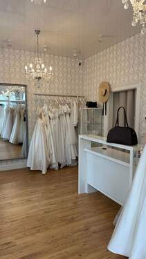 Brautmodenboutique - 
