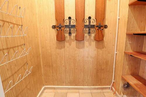 Abstellraum und Garderobe - 