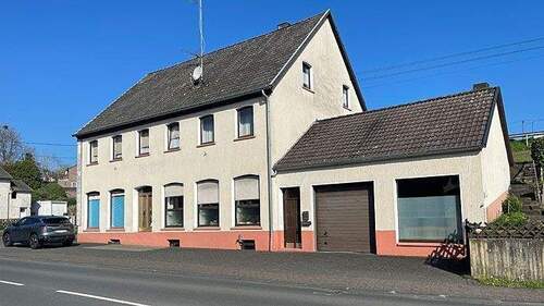230-01.jpg - 8 Zimmer Mehrfamilienhaus, Wohnhaus zum Kaufen in Stadtkyll