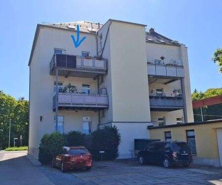 Rückseite mit Balkon - 