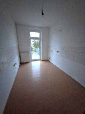 Küche mit altem Belag - 