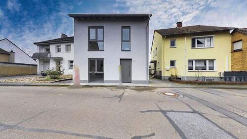 Außenansicht - 3 Zimmer Einfamilienhaus zum Kaufen in Monheim