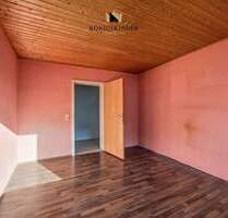 ** Komfortable 3-Zimmer-Wohnung mit Balkon und Stellplatz in Leonberg **