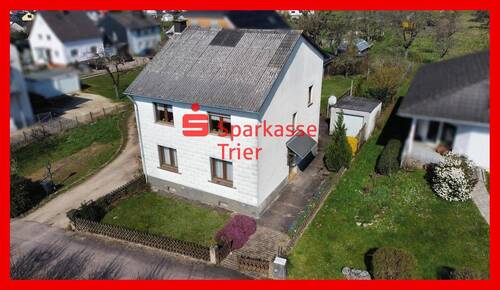 Ansicht Vorne - Wohnen mit Potenzial - Familienhaus in attraktiver Lage von Saarburg-Beurig