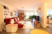 Wohnzimmer - 3 Zimmer Etagenwohnung in Stuttgart