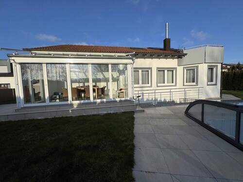 Garten - 7 Zimmer Einfamilienhaus zum Kaufen in Weilheim Teck